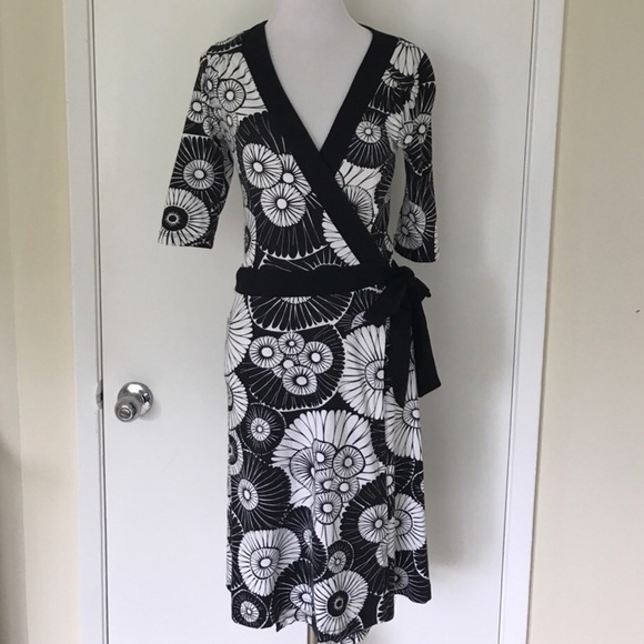 H&M Dresses & Skirts - KIMONO DRESS.